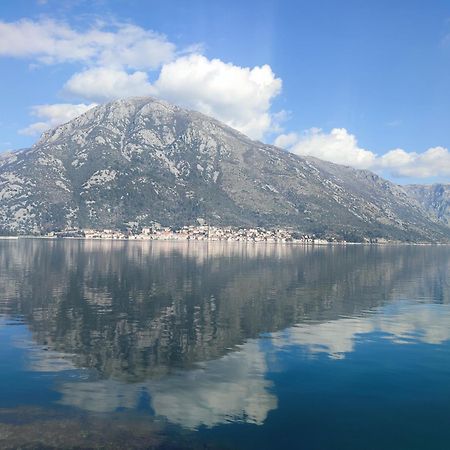 Guesthouse Zmukic Perast Bagian luar foto