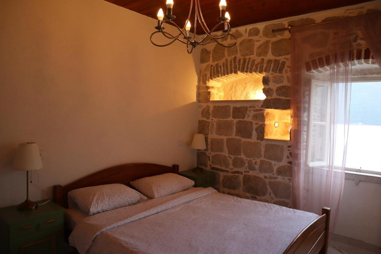 Guesthouse Zmukic Perast Bagian luar foto