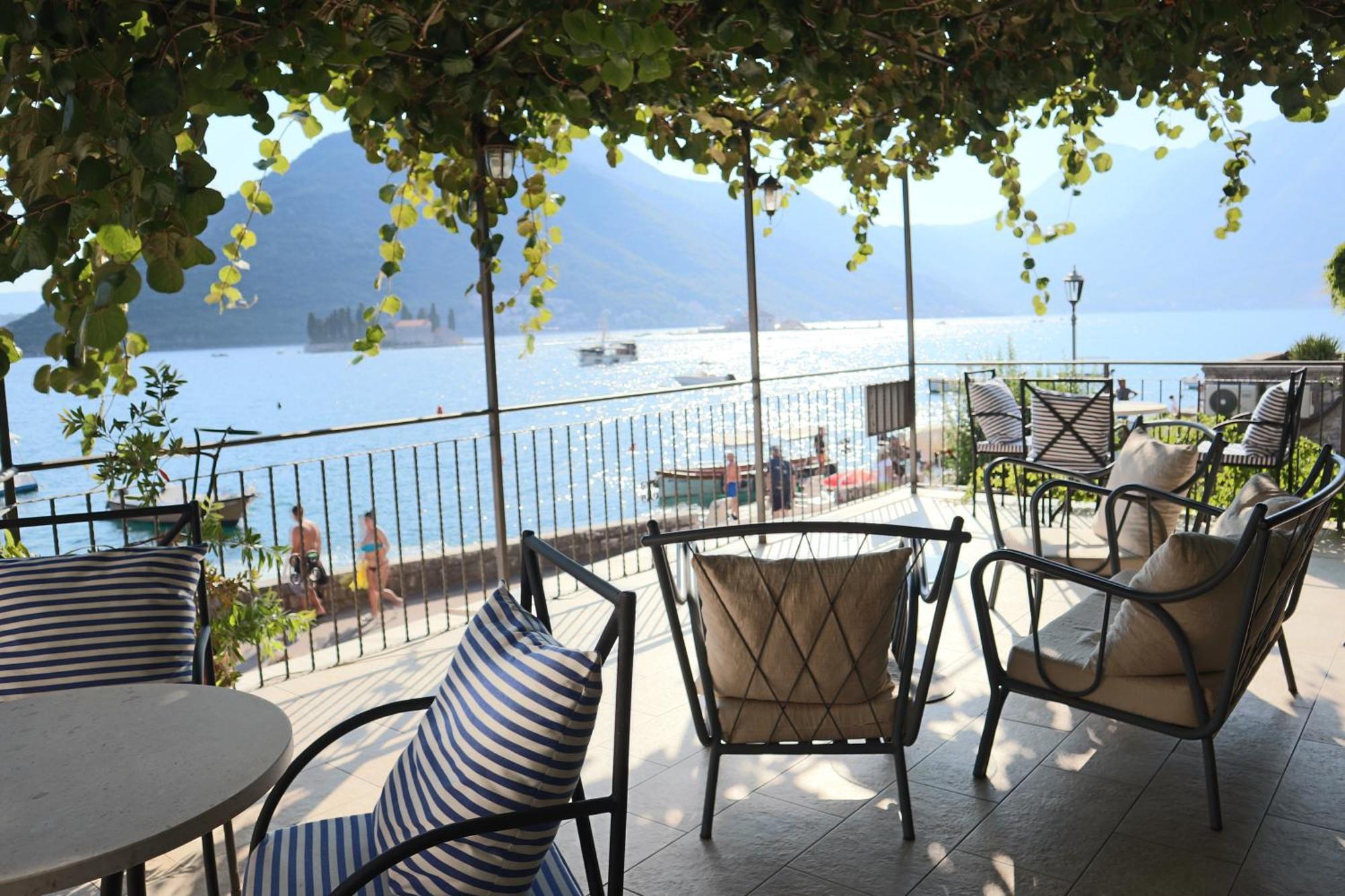 Guesthouse Zmukic Perast Bagian luar foto